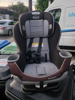 Graco Extend2Fit Convertible Car Seat