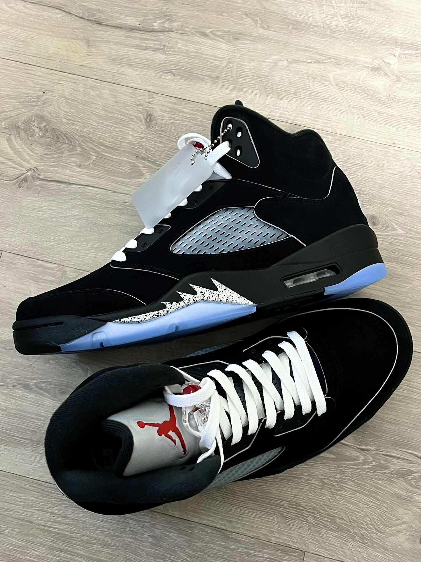 Jordan 5 Metallic Brand New Size 9.5