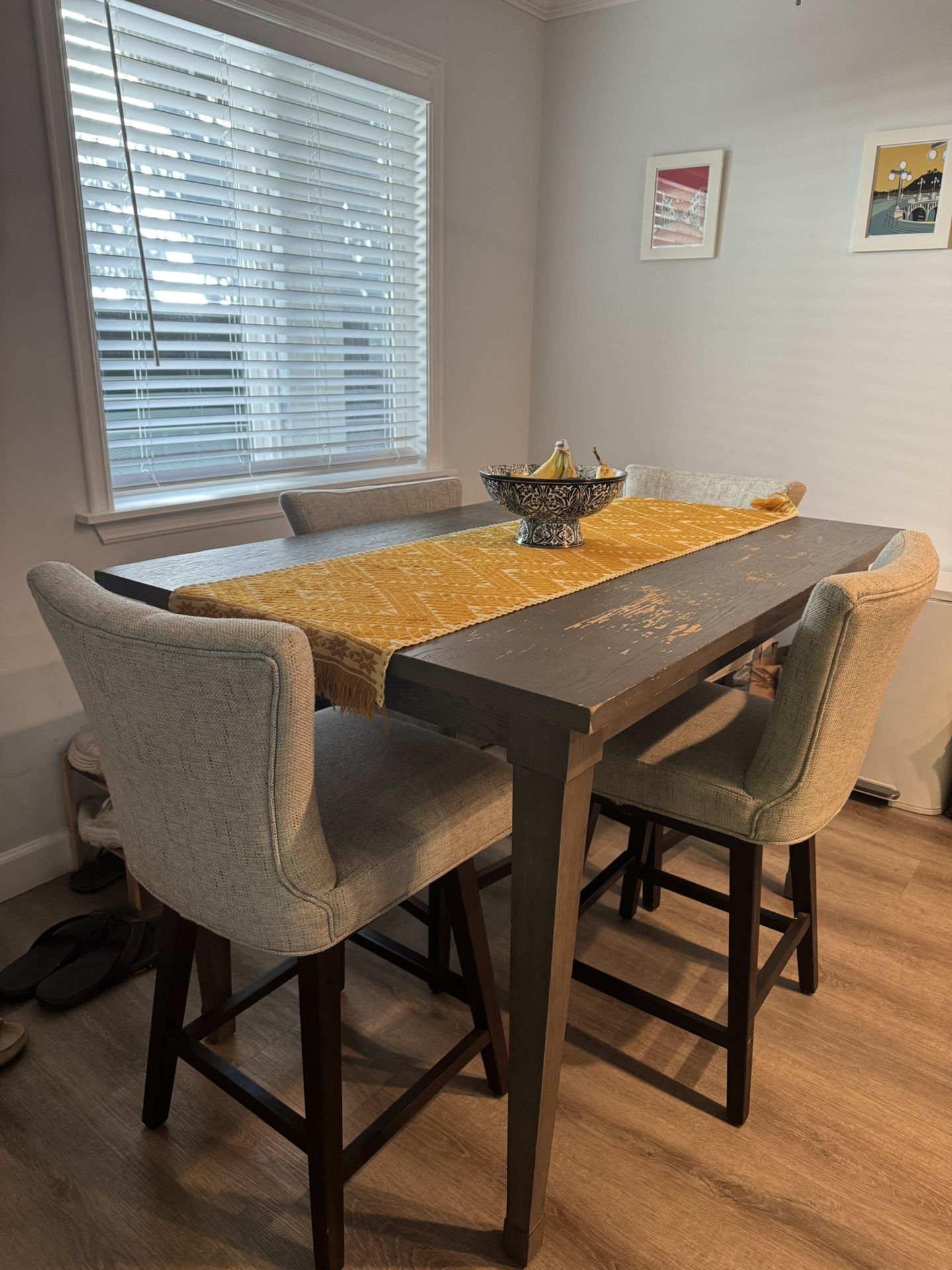 Counter-height Dining Table & Chairs