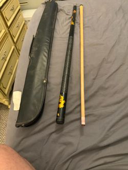 Two-Piece Pool Cue with Carrying Case