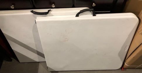 Folding Plastic Tables with Carry Handles