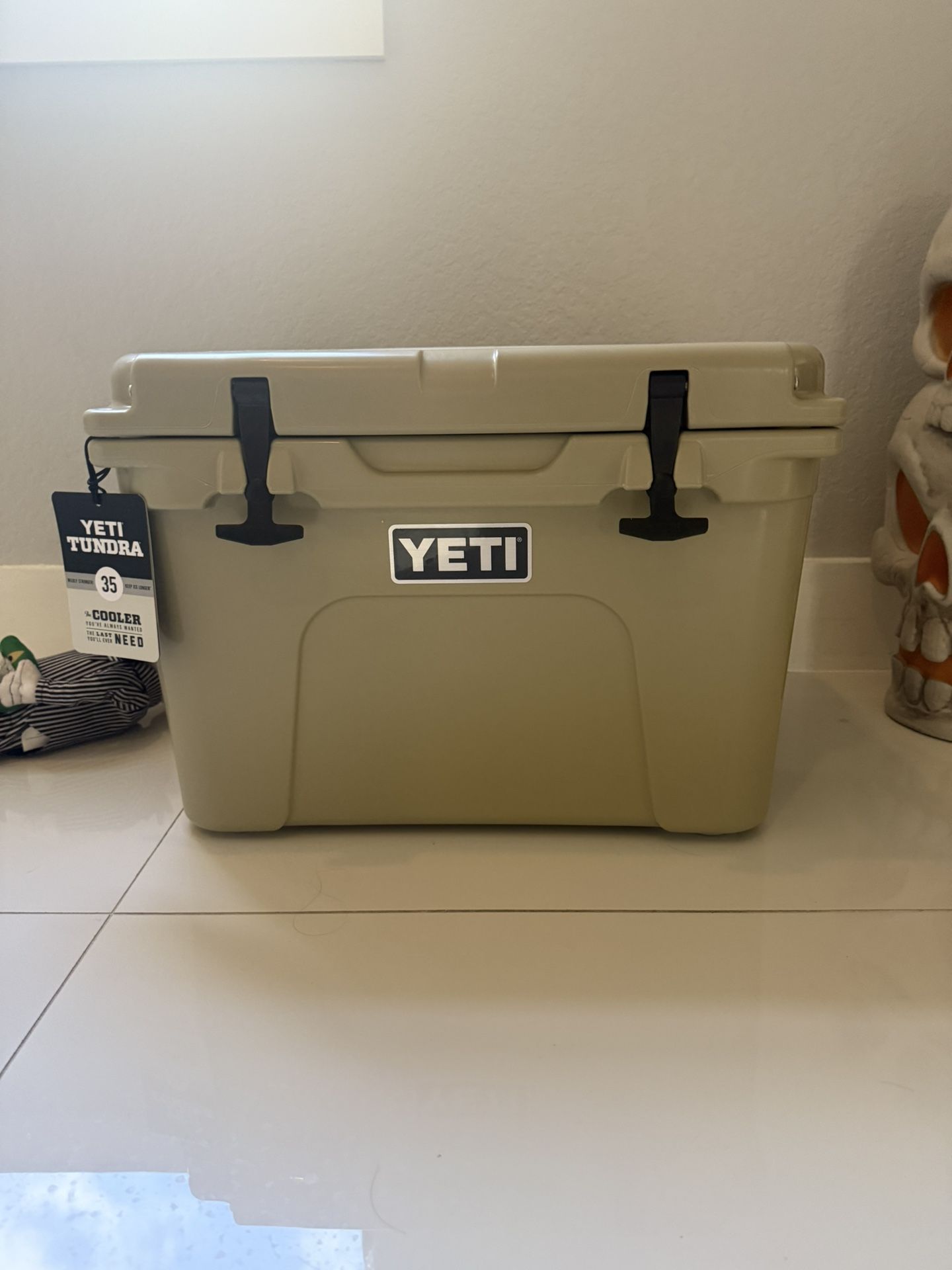 Yeti  Tundra Cooler