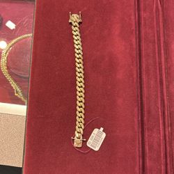 10k Gold Cuban Link Bracelet 