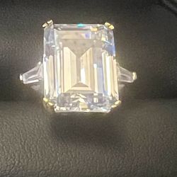 15CT Emerald cut Cubic Zirconia Engagement Ring.