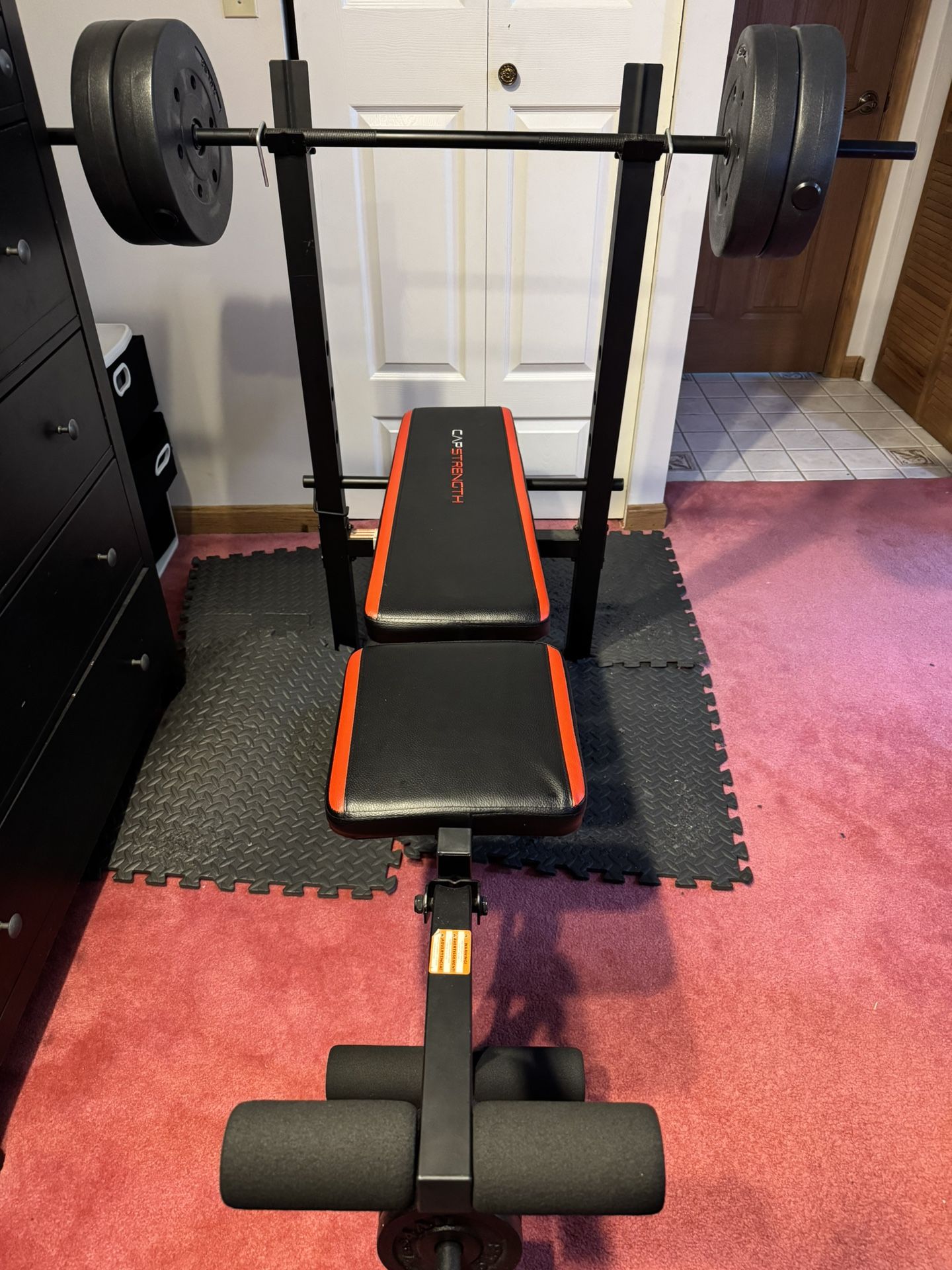 Cap Strength Weight Bench