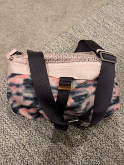 Lululemon Waist Bag 
