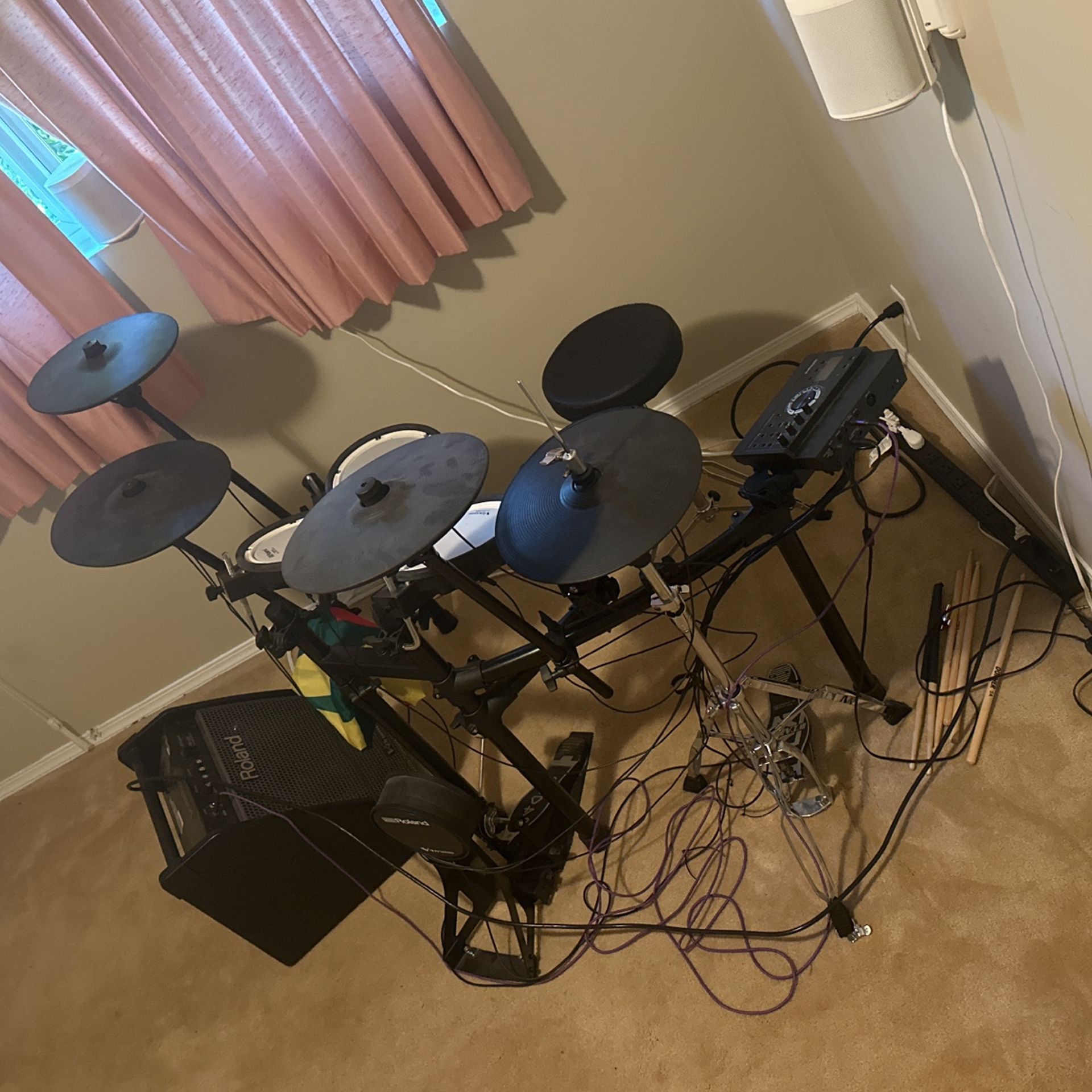 Roland Drum Set V-drums TD-17x And PM200 Amp