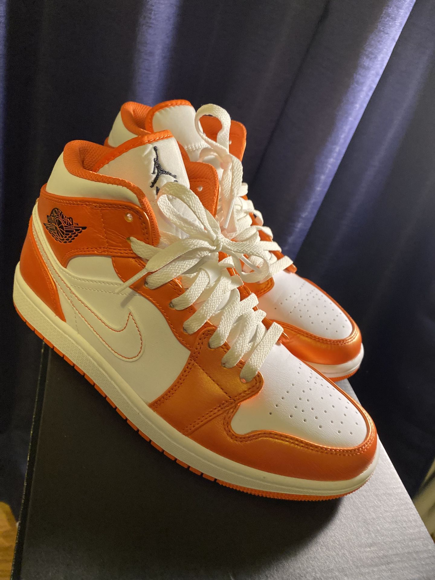 Nike 1s