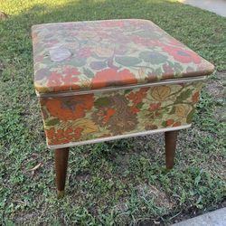 Vintage Burlington Hawkeye Mid Century Sewing Box Basket