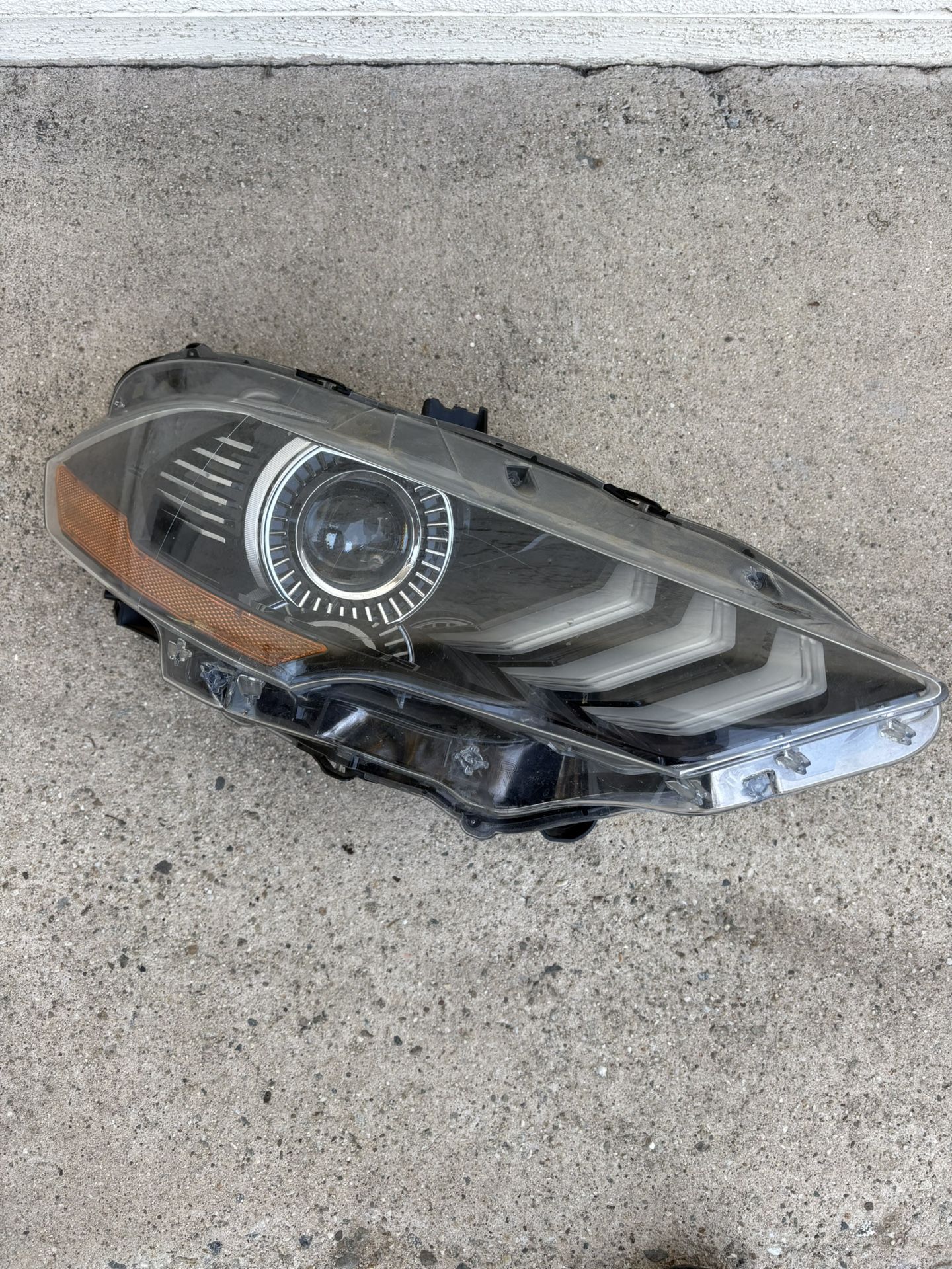 2018 Ford Mustang Headlight