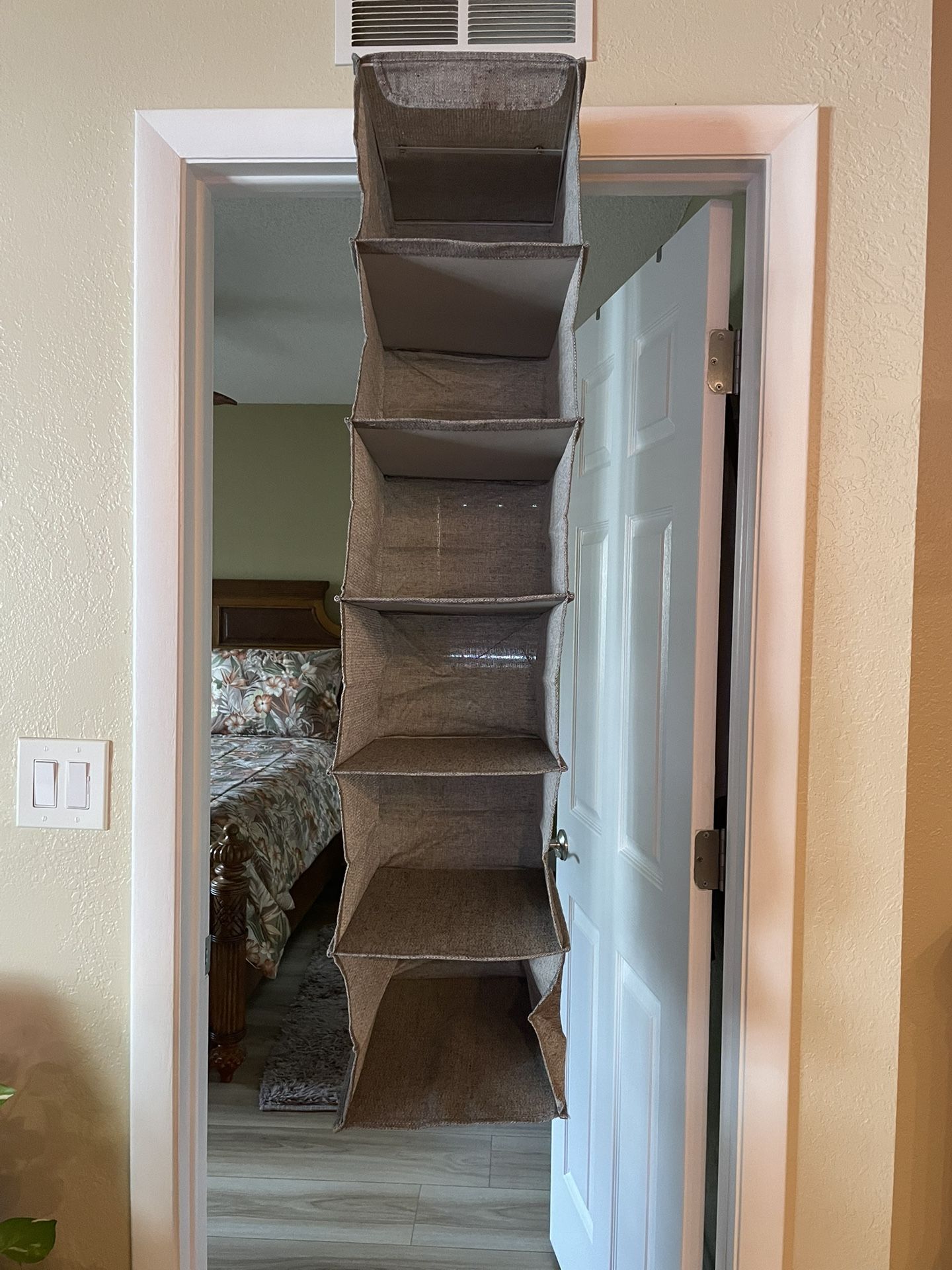 New Hanging Closet Organizer With 6 Shelves