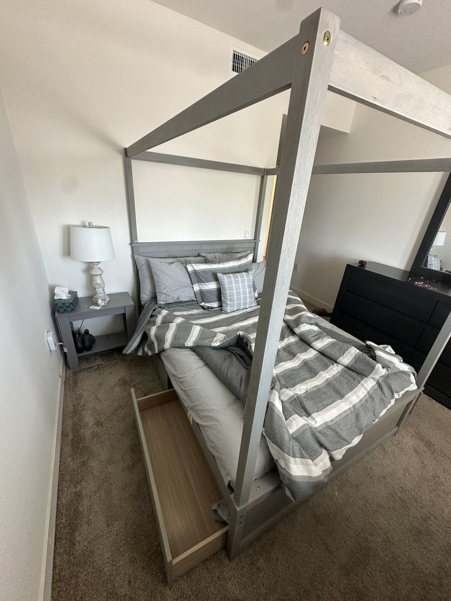 Canopy Bed Frame/ Full Size Matress/ Built In Storage Drawers On Both Sides/ Foundation With Wood Slats/ No Box Spring Needed/easy assembly/ Grey
