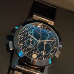 Movado silver carbon fiber Watch Selling It For 500  Bought For 1,299.00 Needs New Battery 