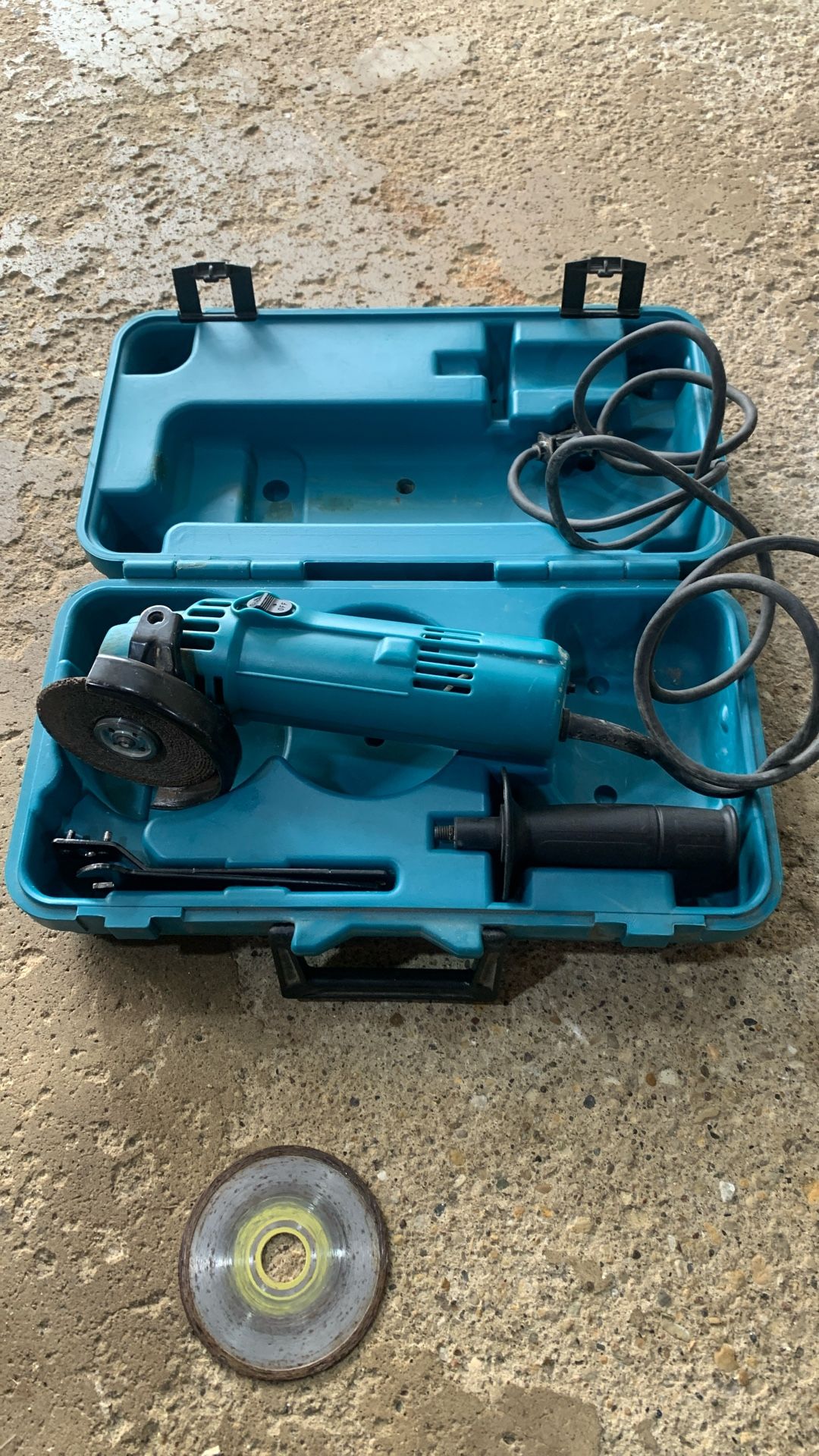 Makita Grinder