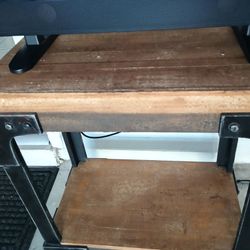 COUNTRY STYLE END TABLE