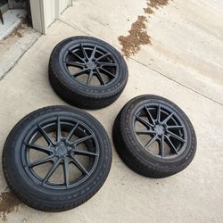 3 - Goodyear Viva 3 All seasons 225/55R17 