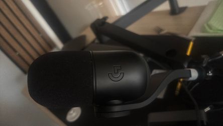 Logitech yeti gx microphone