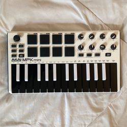 Akai Keyboard 