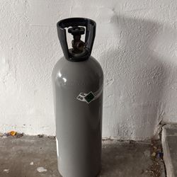Helium Tank