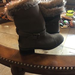 Bass Brand Fur Lined Boots 