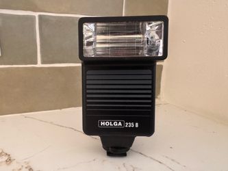 Holga 235 B Camera Flash