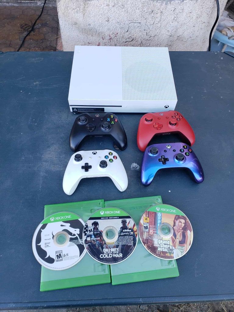 3 Great Games & 4 Original Controllers. With 2020 Xbox One S 1,000GB 1TB & all Cables. $320! Firm. $30! Off per controller. Trade are welcome