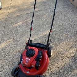 Like new one pull start Lawnmower
