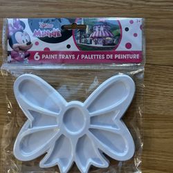 Disney Minnie Mouse painting trays