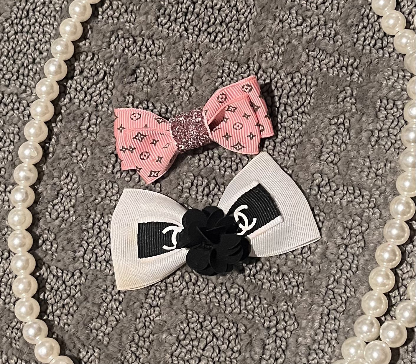 Dog Bows And Pearl Leash