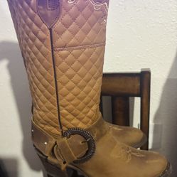 Western Boots Size 7 And Arita Belt 