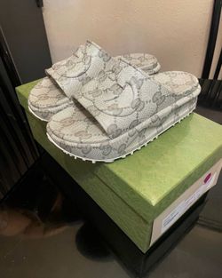 🔥 AUTHENTIC GUCCI GG CANVAS SLIDES 🔥