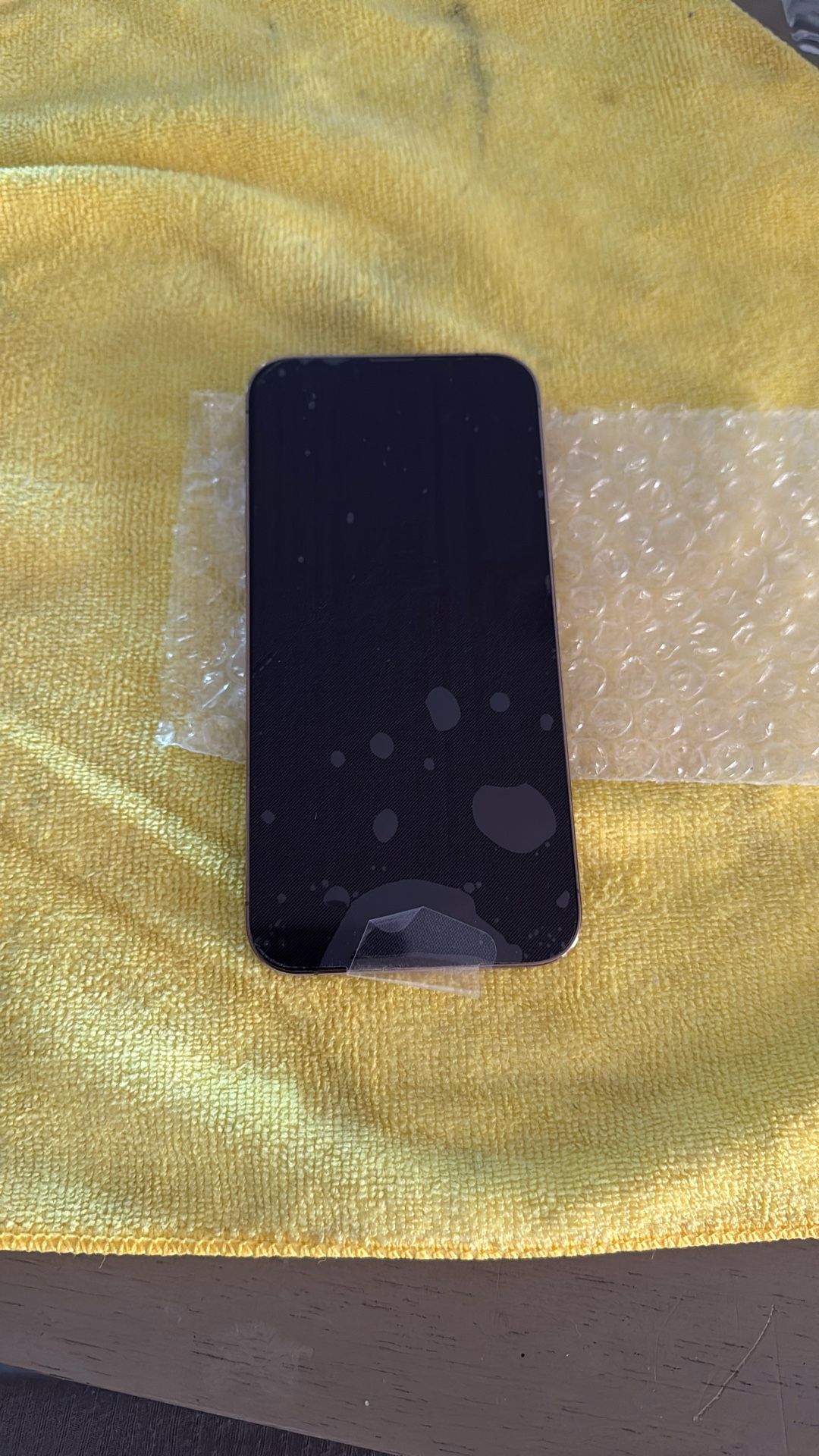 iPhone 13 Pro Max Gold 