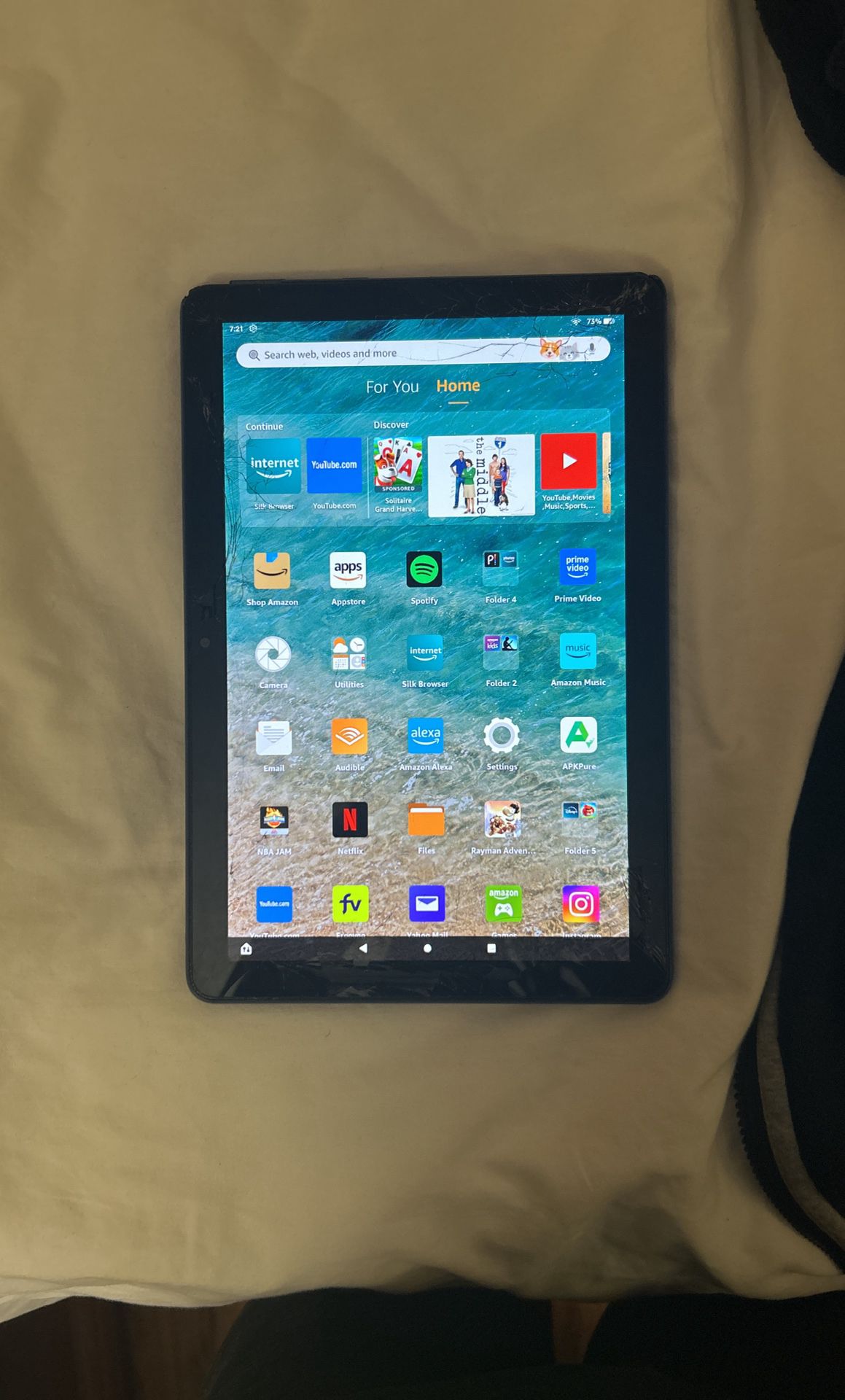 Amazon Fire 10 HD (11 Generation) Tablet