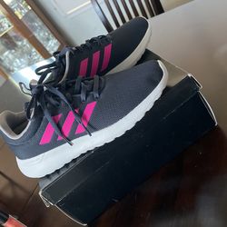 Tennis Shoes Adidas