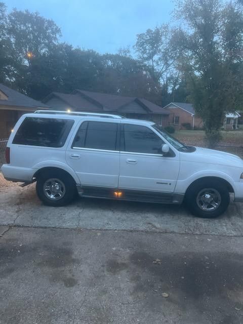2000 Lincoln Navigator