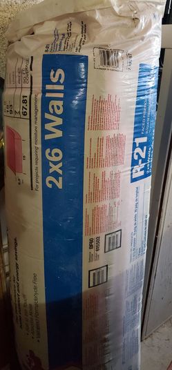 Kraft faced insulation bats