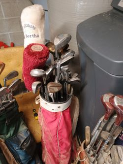 Golf clubs and bags 60 plus clubs, friend pass away left in my basement must ,sell,all complete sets