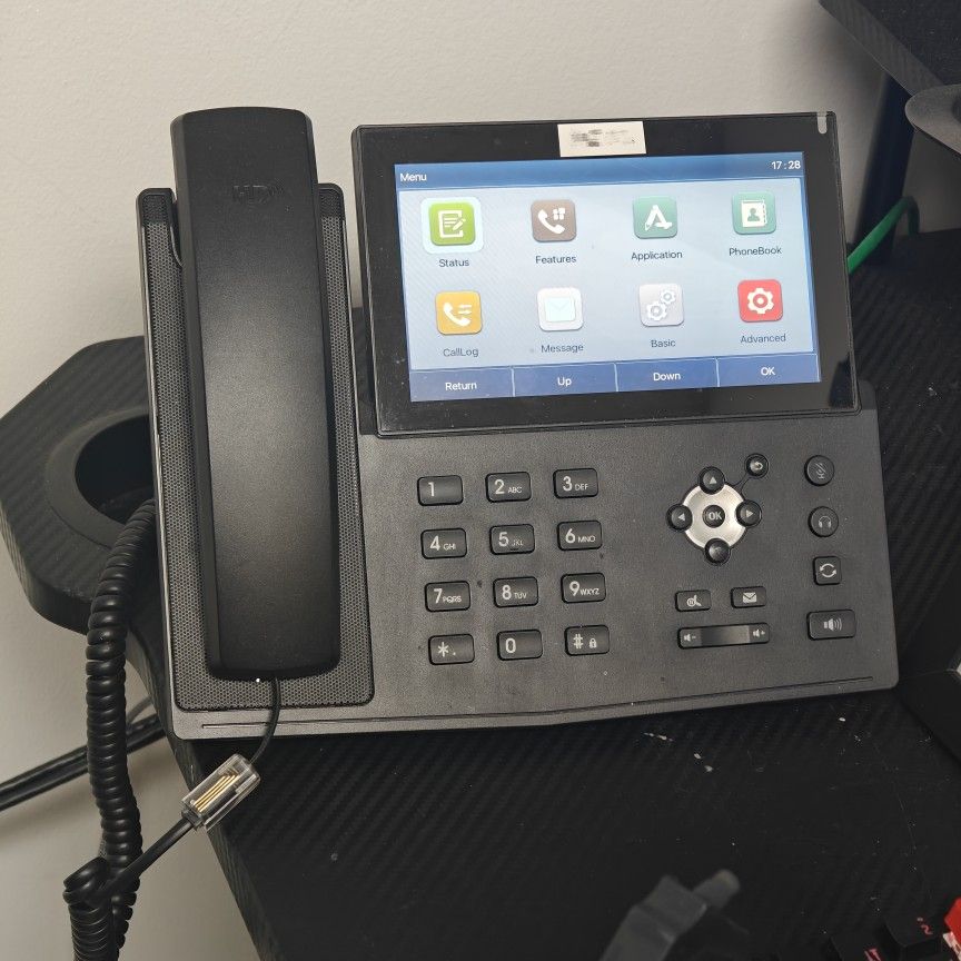 Fanvil X7 VoIP Phone with Touchscreen