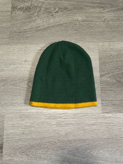 Vintage 2000s Men’s Green/Yellow Jamaican Soccer Style Skull Beanie