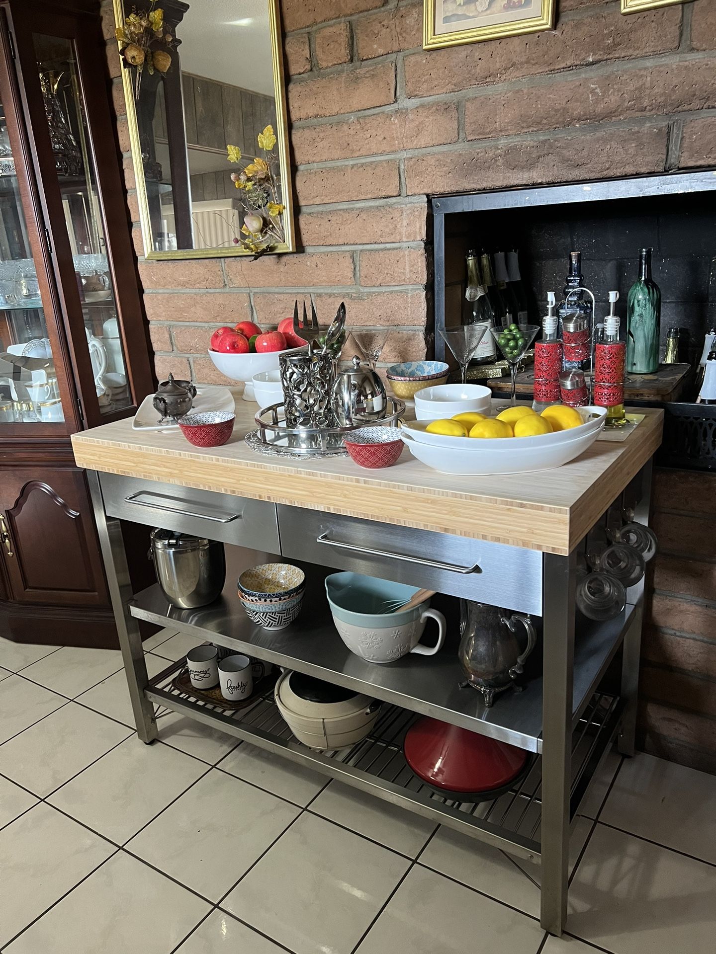 Luxury Stainless Steel IKEA kitchen Island Work Station,excellent Condition,Assembled,delivery Available,cash Only