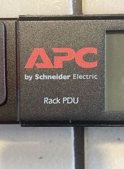 APC POWER DISTRIBUTION UNIT (PDU )