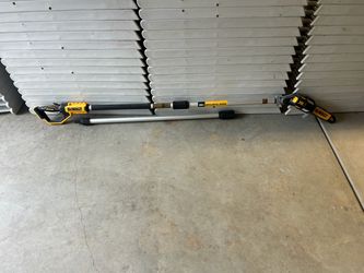 Dewalt 20V Pole Saw 15ft Reach. (Tool Only)