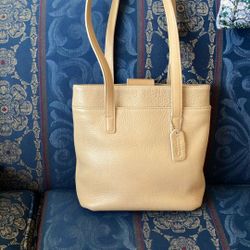 Coach  11”x10”.   Beige  Leather  Bag 