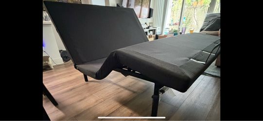 Adjustable queen mattress frame/base