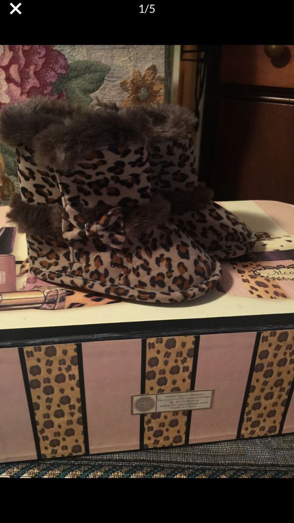 little girls soft cheetah slipper boots pristine size 3 I ship fast