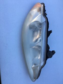 Right head light Dodge Intrepid
