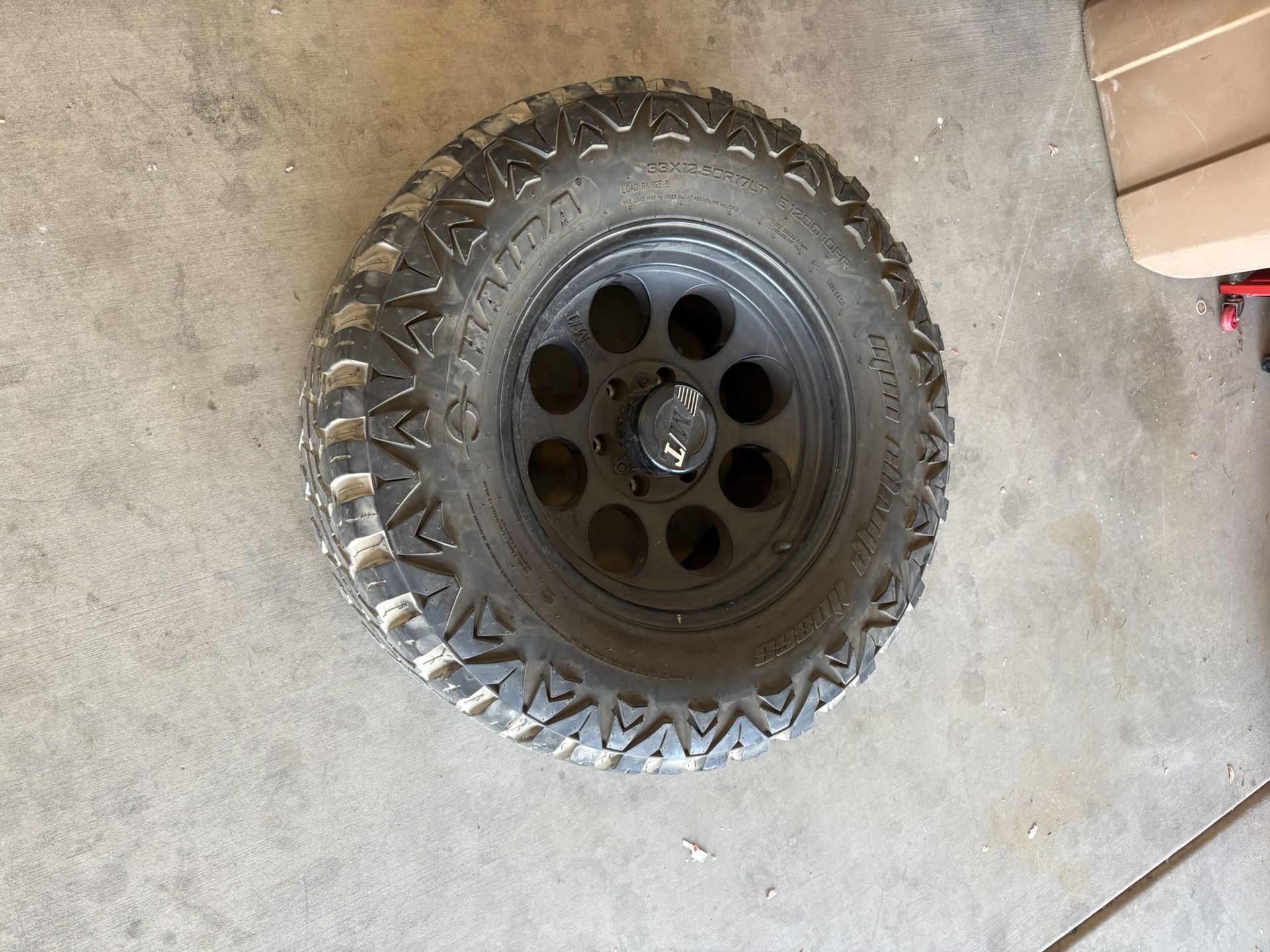 4 Rims And 4 Off Road Tired