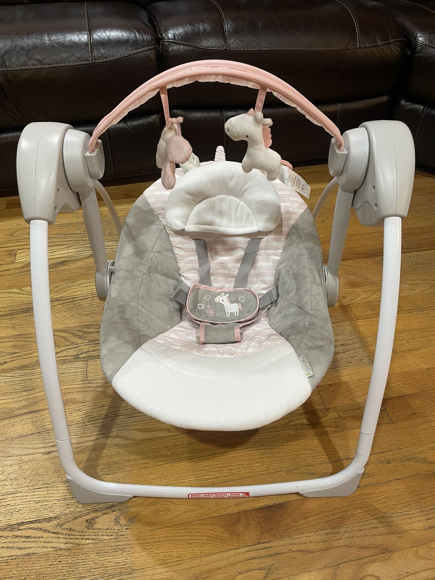 Ingenuity Comfort 2 Go Compact Portable 6-Speed Cushioned Baby Swing with Music