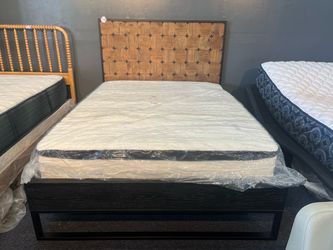 Nellie Platform Queen Bed，$380
