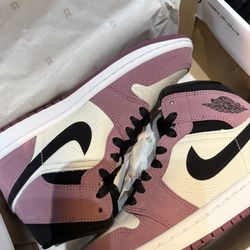 Women’s Air Jordan 1 Mid SE